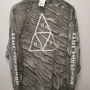 HUF Men's Camouflage Long Sleeve Tee